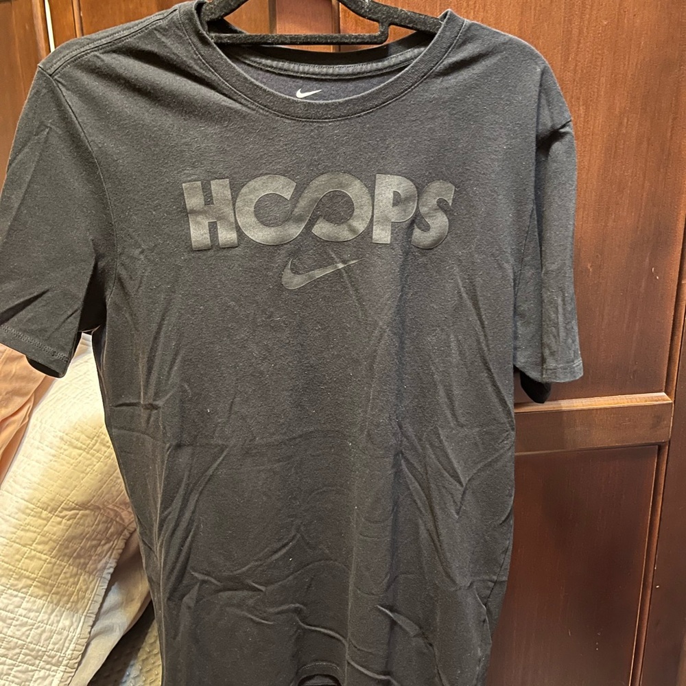 Mens Nike hoops tee shirt